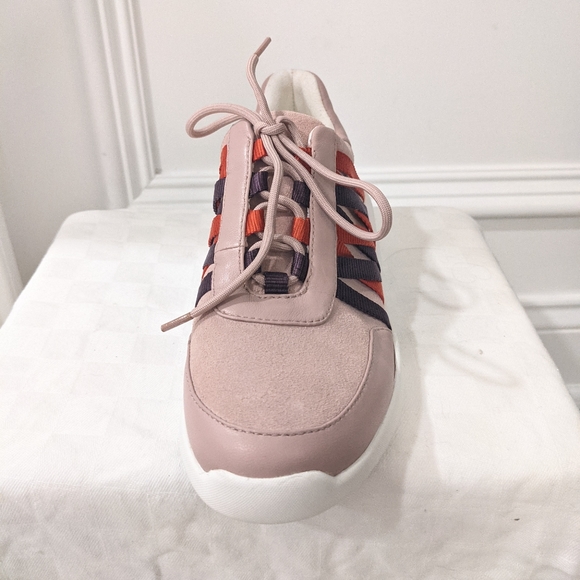 NWOT suede sneakers by Kenneth Cole - Picture 3 of 12